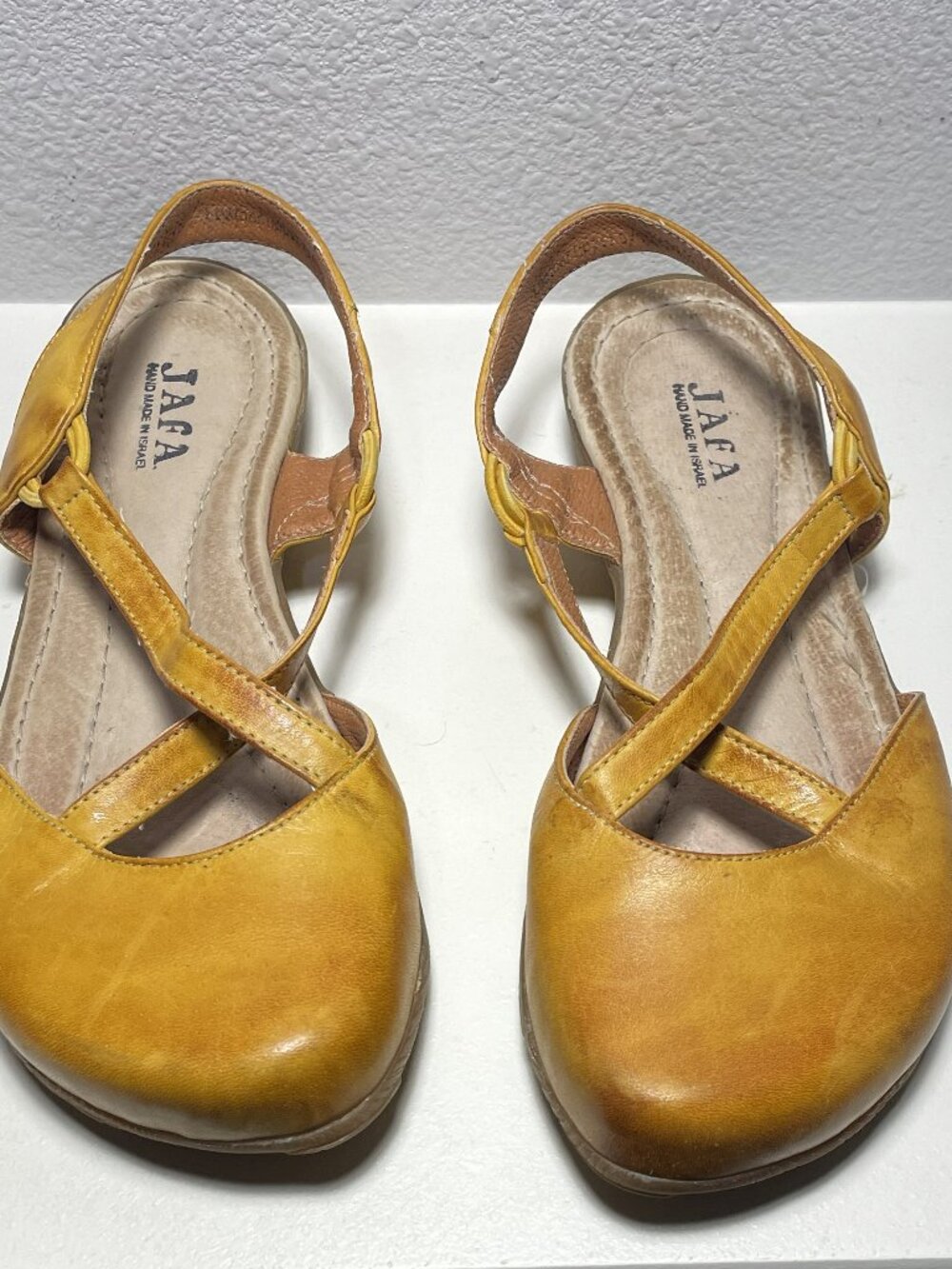 JAFA Women's Yellow Cross-Strap Sandals - Picture 2 of 9
